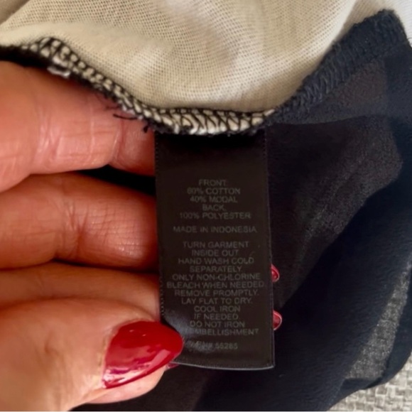 Express Graphic Print Women's Top - Cream w/ 🌸 embroidery - Picture 10 of 11